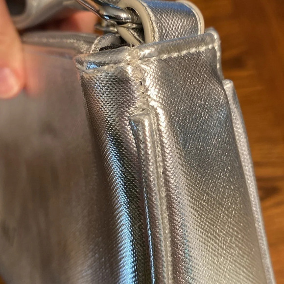 Danielle Nicole Minnie Mouse handbag - Picture 8 of 9